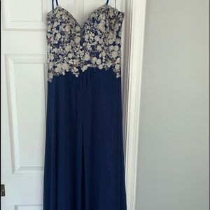 Prom dress/ formal outing dress